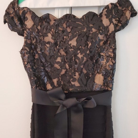 Betsy & Adam Off the shoulder Bodycon  Maxi - Picture 2 of 5